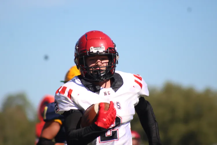 Lakes ground Jets in 8 man football